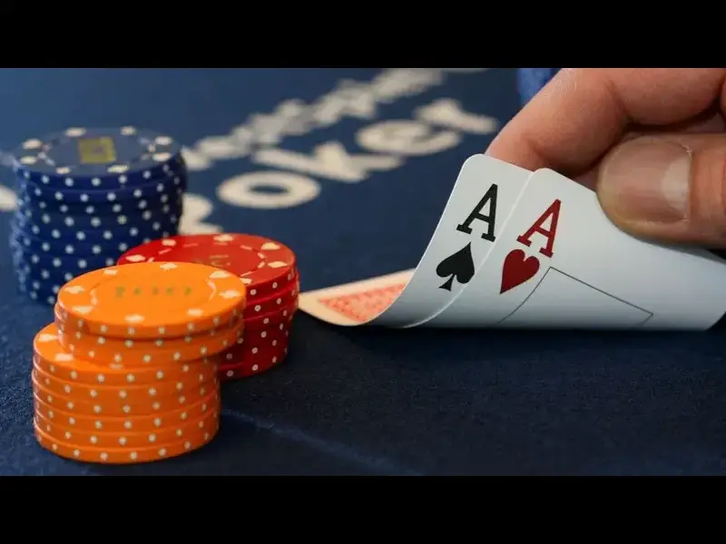 Tại sao nên chơi Poker Texas tại nhà cái Manclub